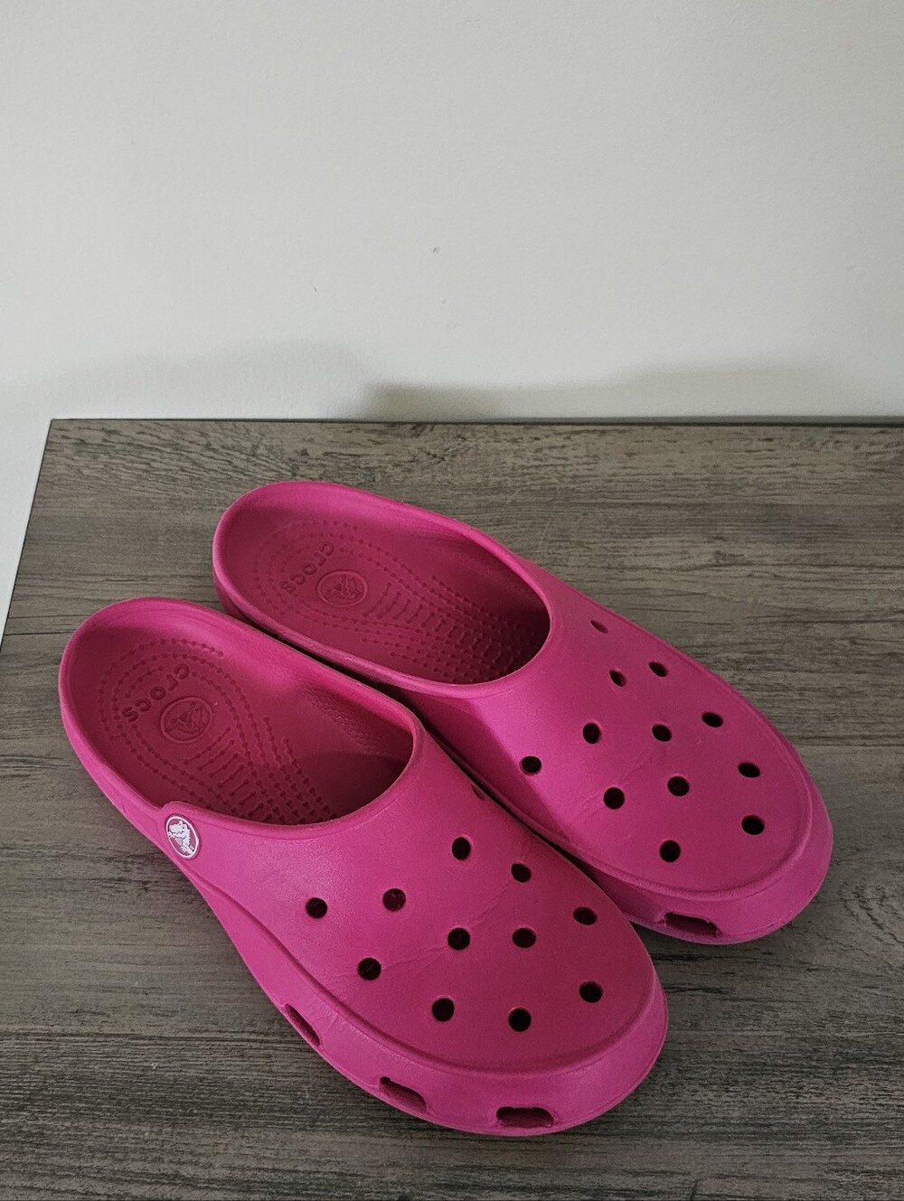 CROCS Freesail Classic Clog Mule Women's size 8 Candy Pink